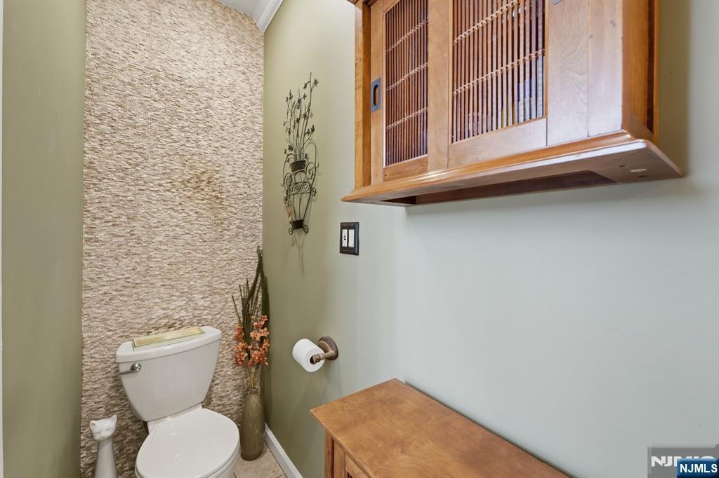 385 Berkeley Avenue Bloomfield, NJ 07003 - Photo 30 of 39