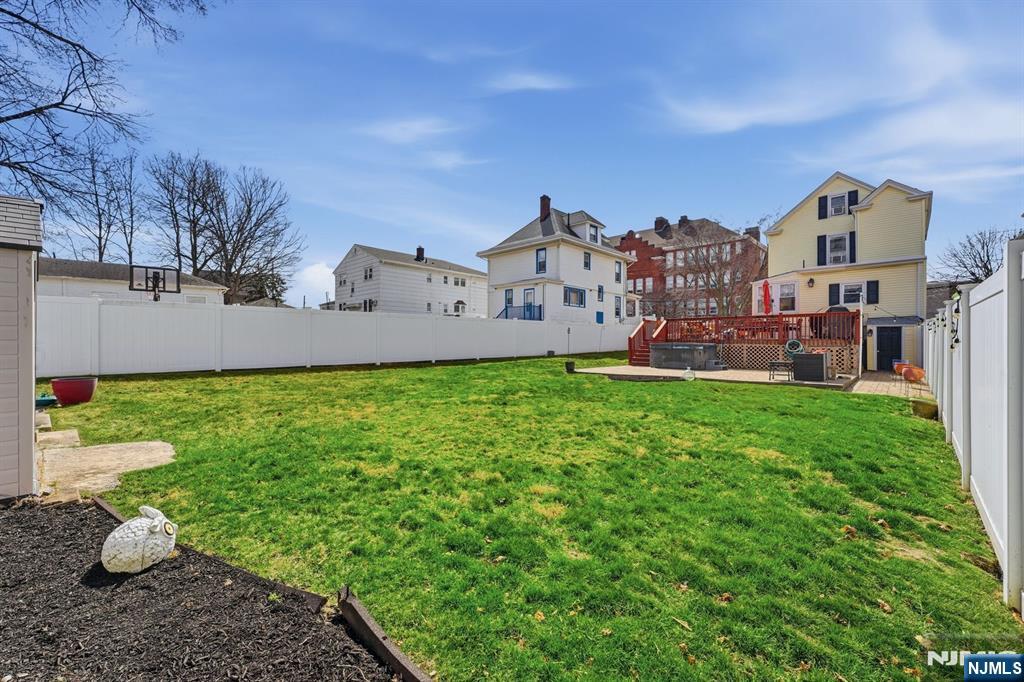 385 Berkeley Avenue Bloomfield, NJ 07003 - Photo 34 of 39