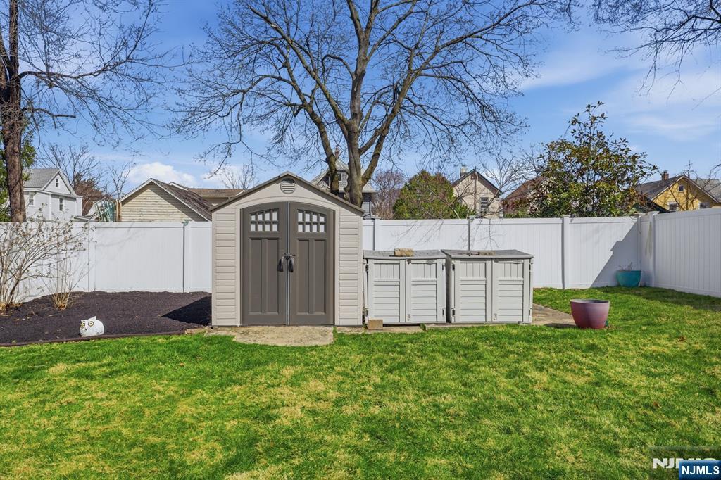 385 Berkeley Avenue Bloomfield, NJ 07003 - Photo 39 of 39