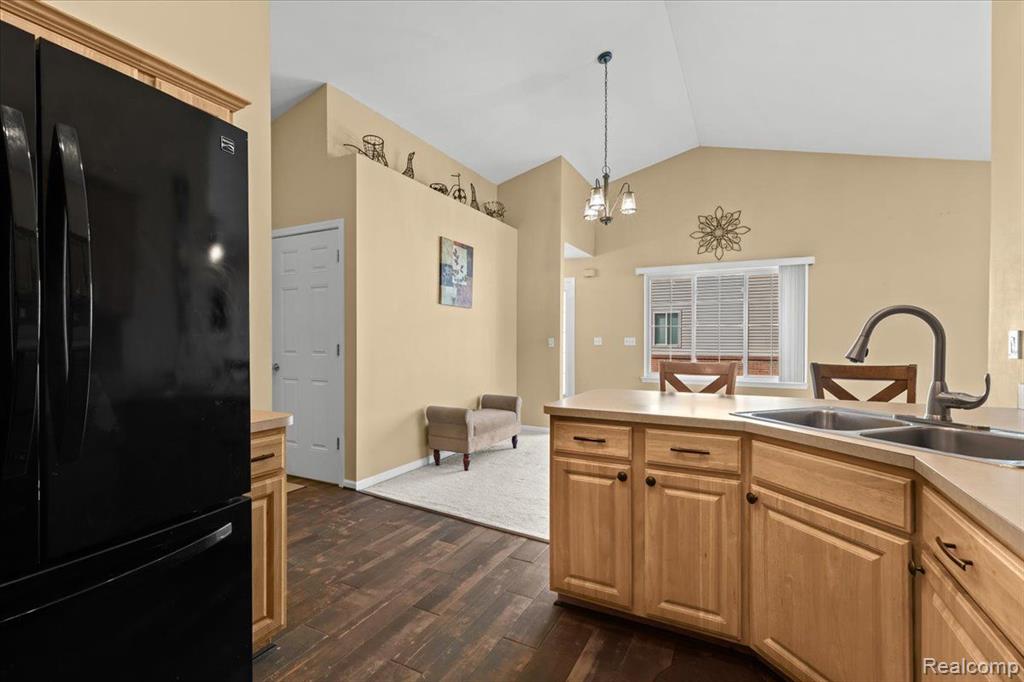 26037 Mariners Point Chesterfield, MI 48051 - Photo 10 of 31