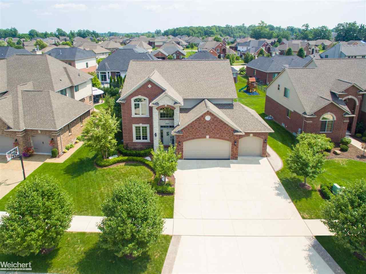 16026 Moore Park Road Macomb, MI 48044 - Photo 3 of 49 31378451-2.JPG