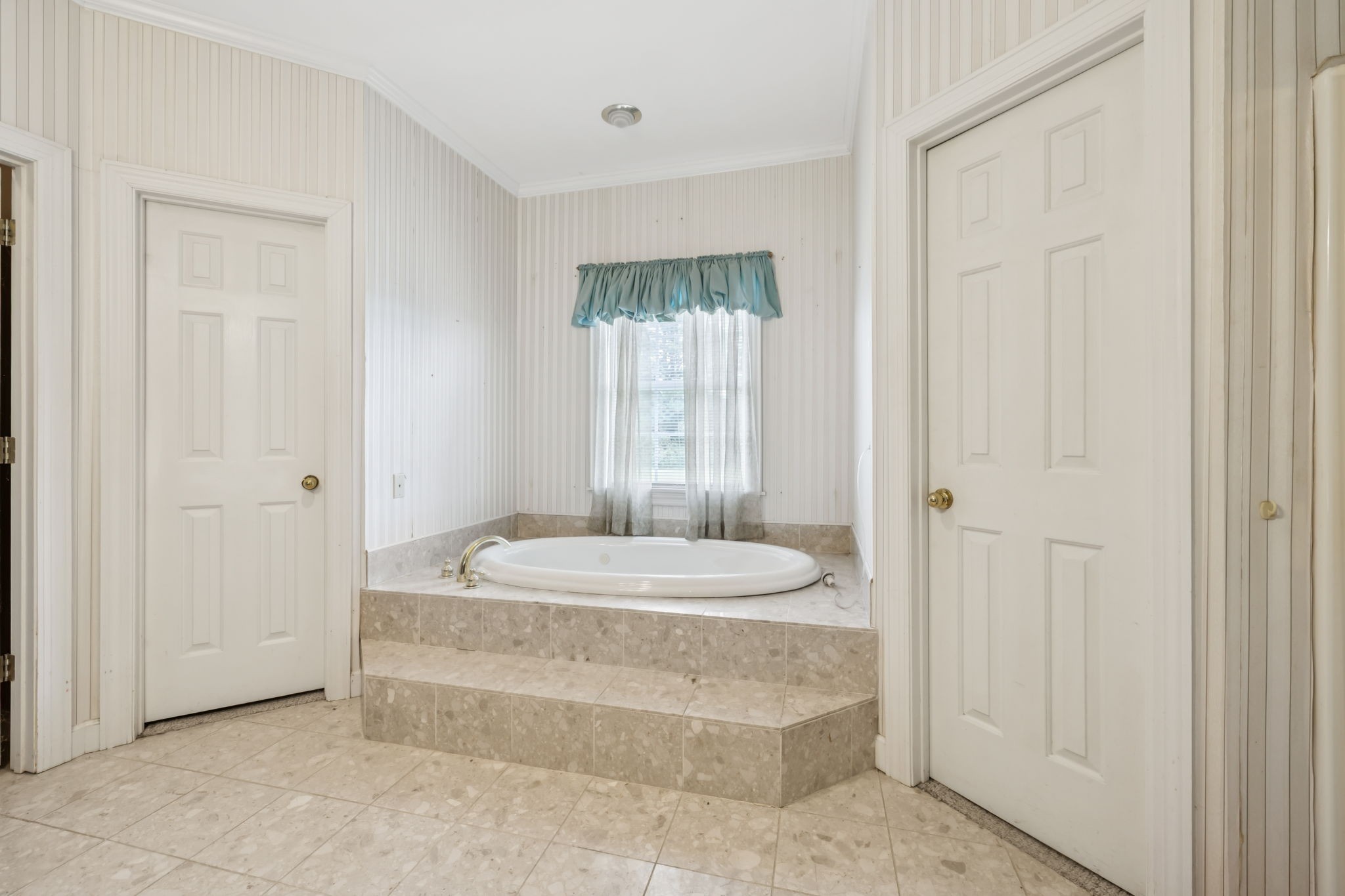 33 Bishop Road Lawrenceburg, TN 38464 - Photo 17 of 87 a spacious bedroom with a bed and a window