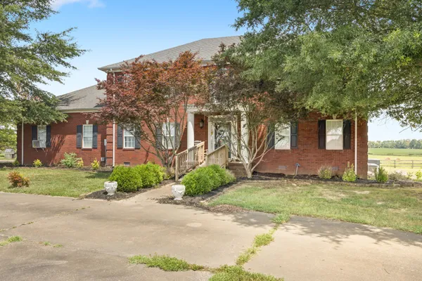 $525,000 | 33 Bishop Road, Lawrenceburg, TN 38464