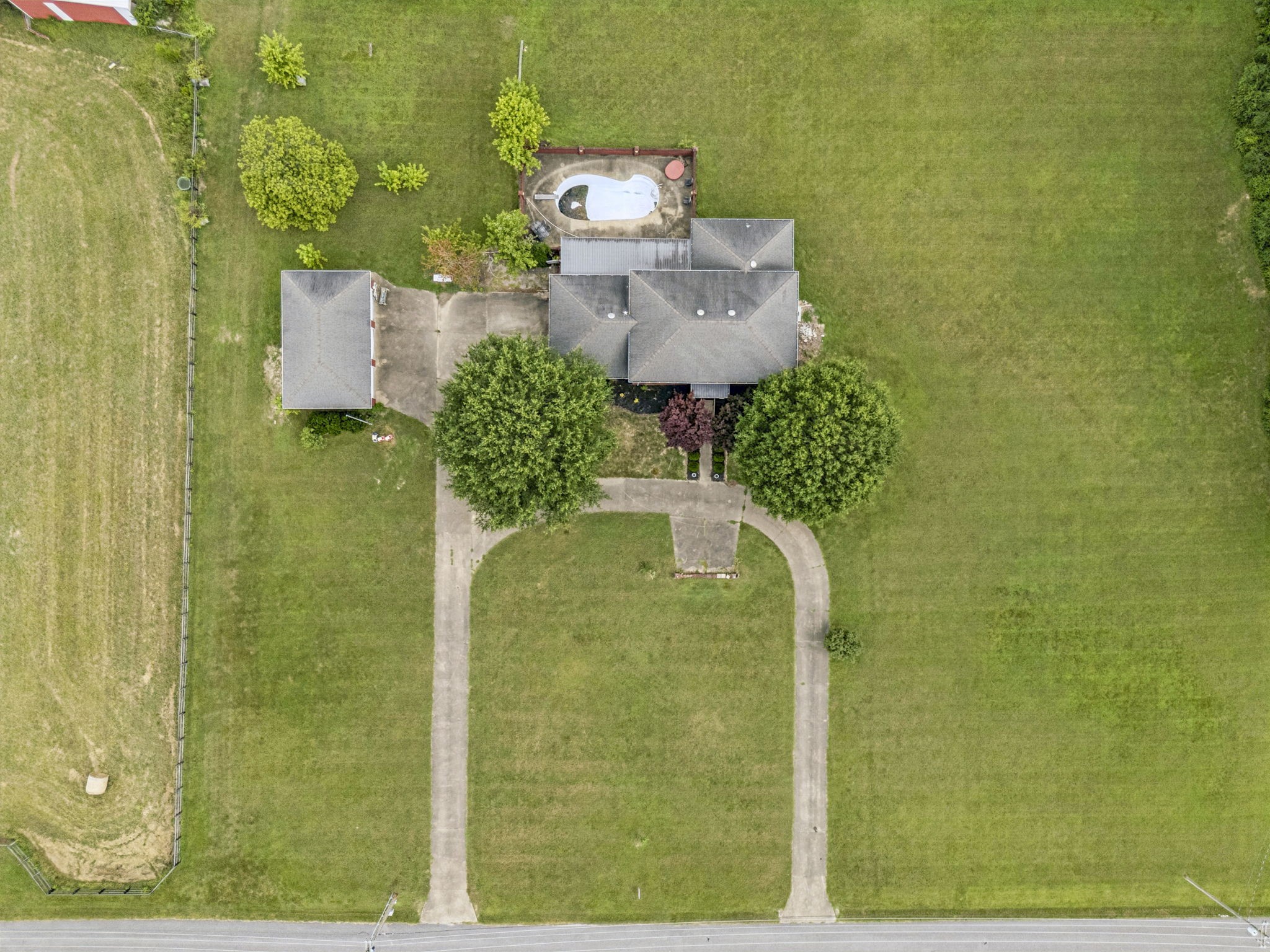 33 Bishop Road Lawrenceburg, TN 38464 - Photo 83 of 87 swimming pool view with a outdoor seating space
