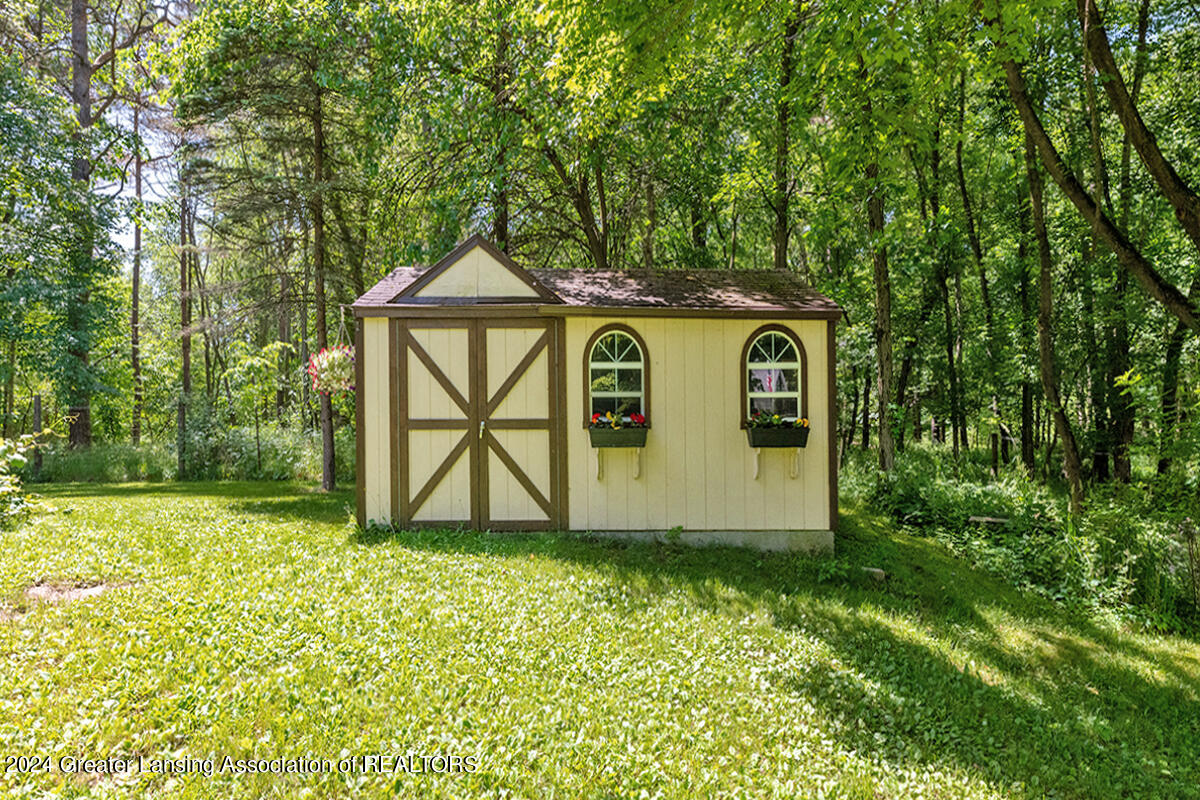 12400 Upton Road Bath, MI 48808 - Photo 24 of 28 24