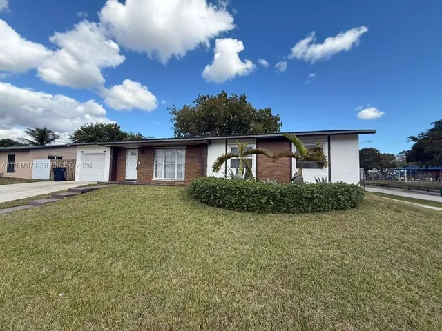 $3,000 | 15563 Southwest 107th Place, Unit 1, Miami, FL 33157