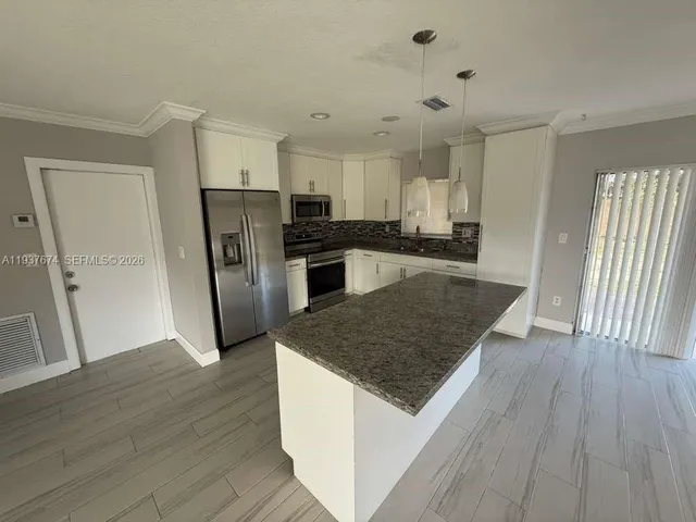 $3,000 | 15563 Southwest 107th Place, Unit 1, Miami, FL 33157