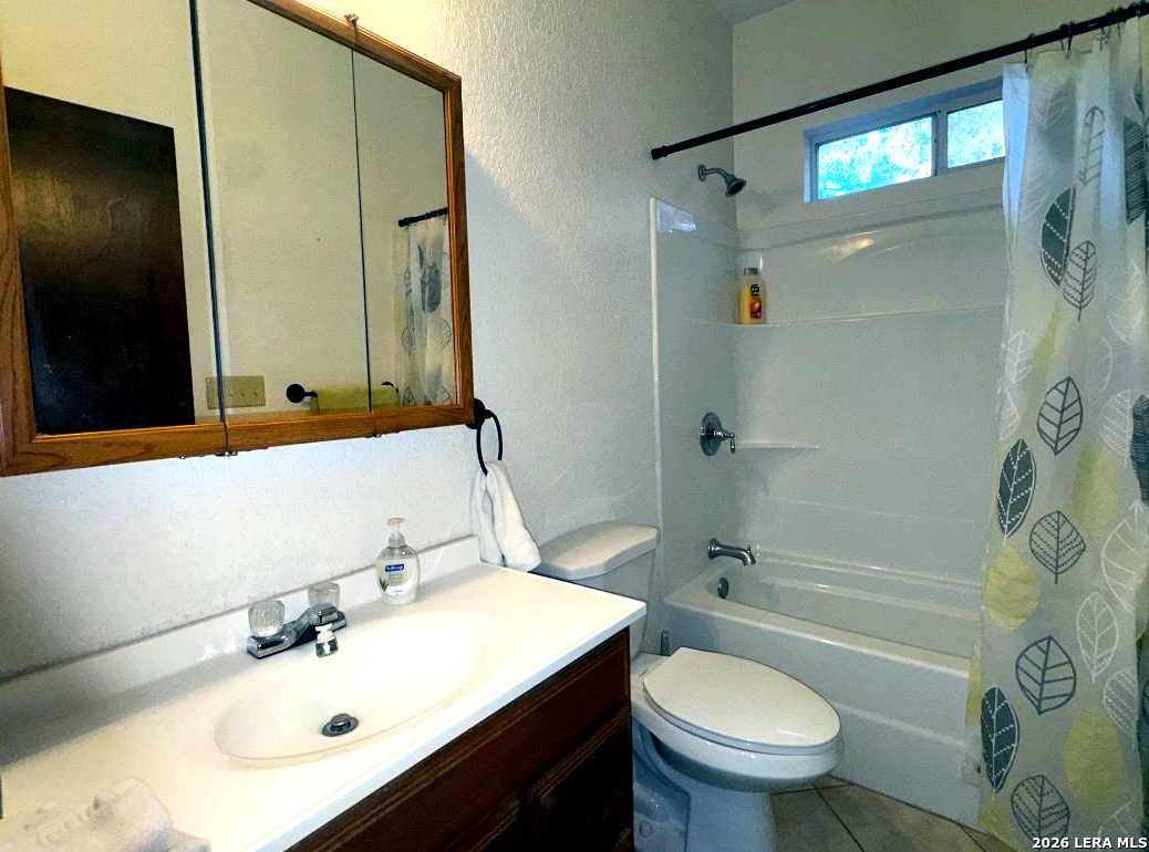 714 Houston Street Pleasanton, TX 78064 - Photo 12 of 14