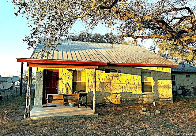 $185,000 | 714 Houston Street, Pleasanton, TX 78064