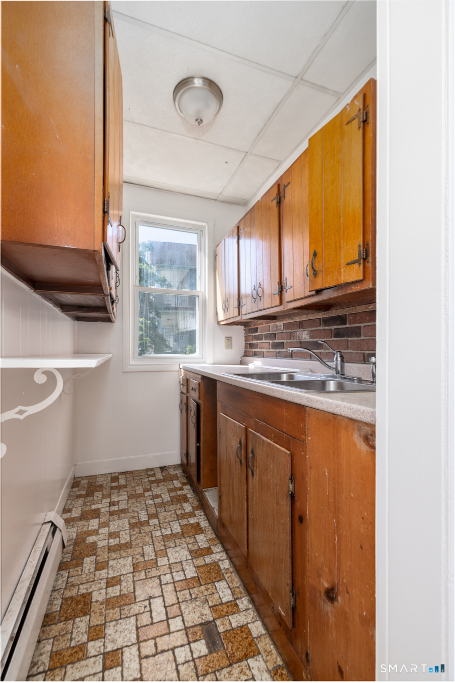 95 Sunnyside Avenue Waterbury, CT 06708 - Photo 15 of 27 2nd floor