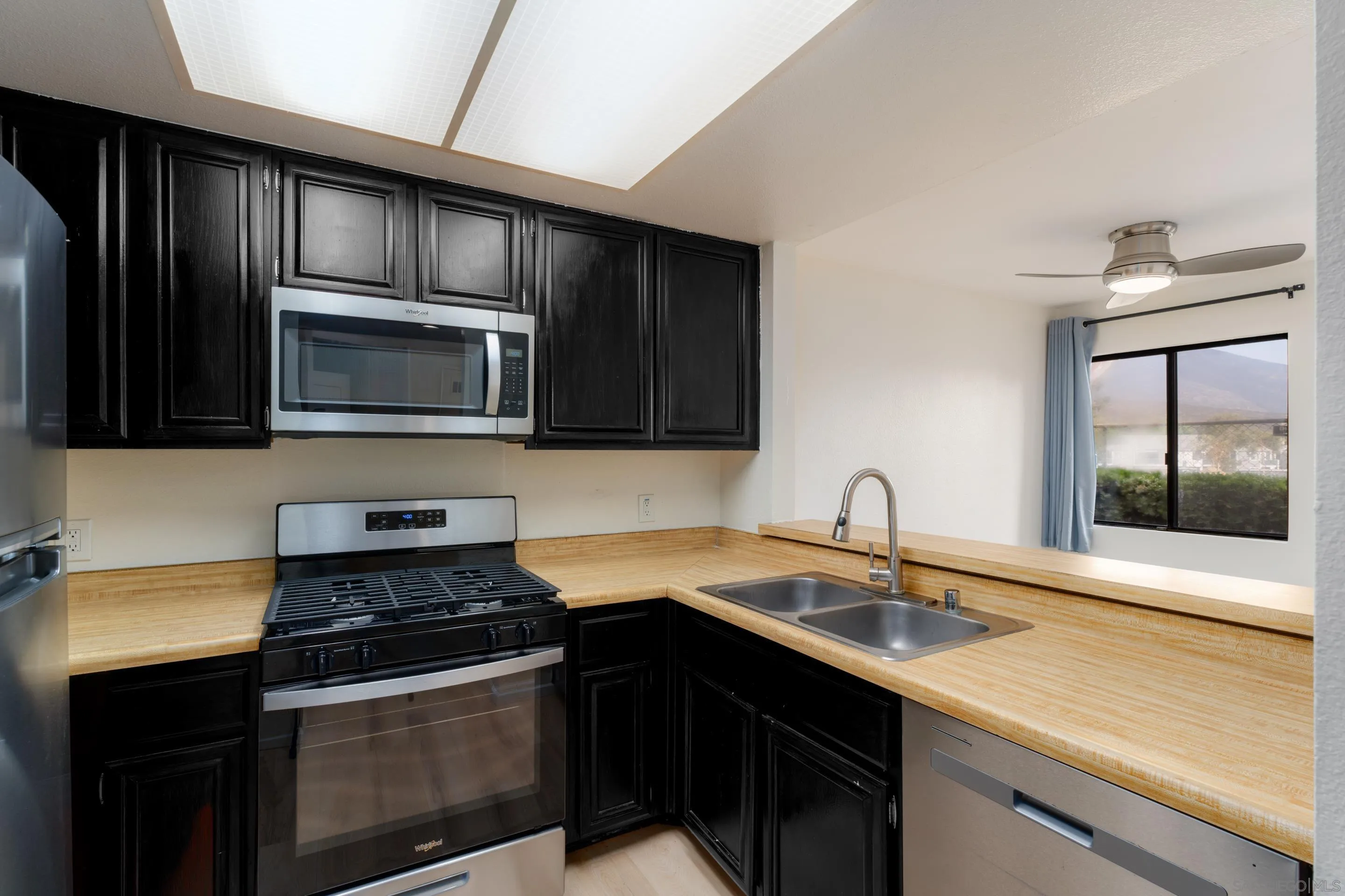 2960 Elm Tree Court Spring Valley, CA 91978 - Photo 14 of 28 Gallery Image 14