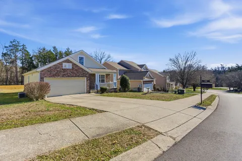$439,900 | 110 Trail Ridge Way, Hendersonville, TN 37075
