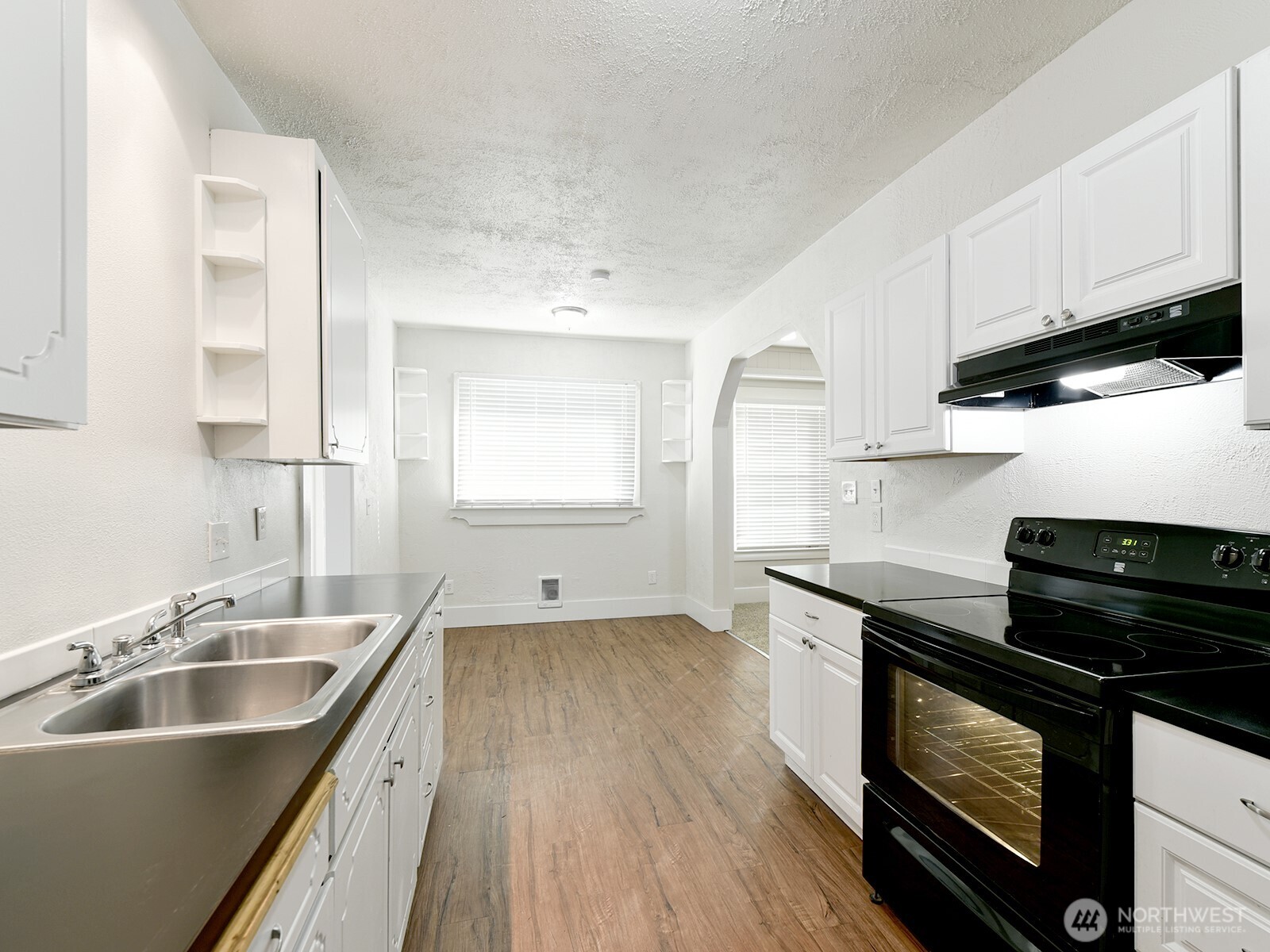 304 Varner Avenue Southeast Orting, WA 98360 - Photo 8 of 24