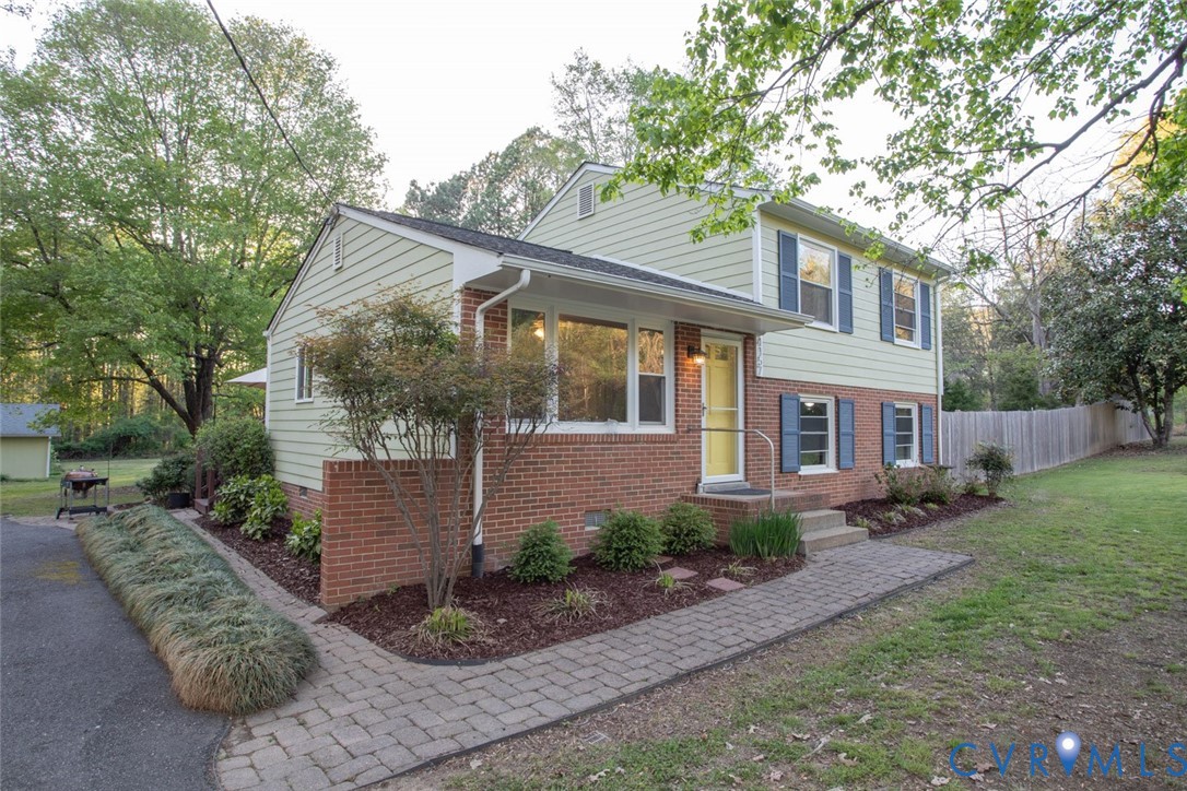 4157 New Market Road Henrico, VA 23231 - Photo 4 of 43 Tri-level home with brick siding