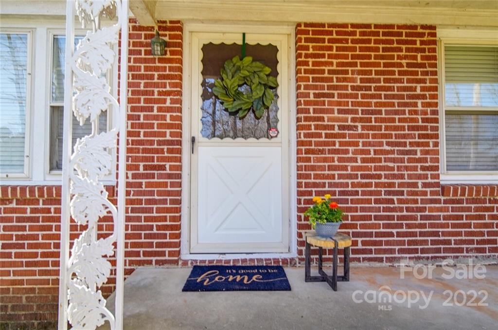 553 Loray Farm Road Dallas, NC 28034 - Photo 17 of 48 a view of door