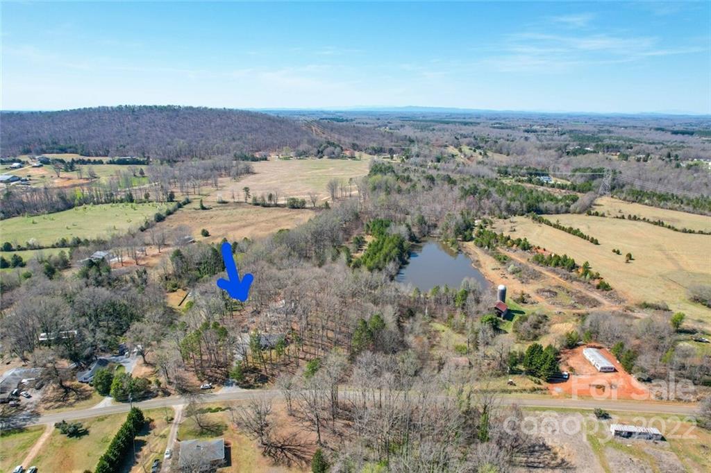 553 Loray Farm Road Dallas, NC 28034 - Photo 45 of 48 a view of a city