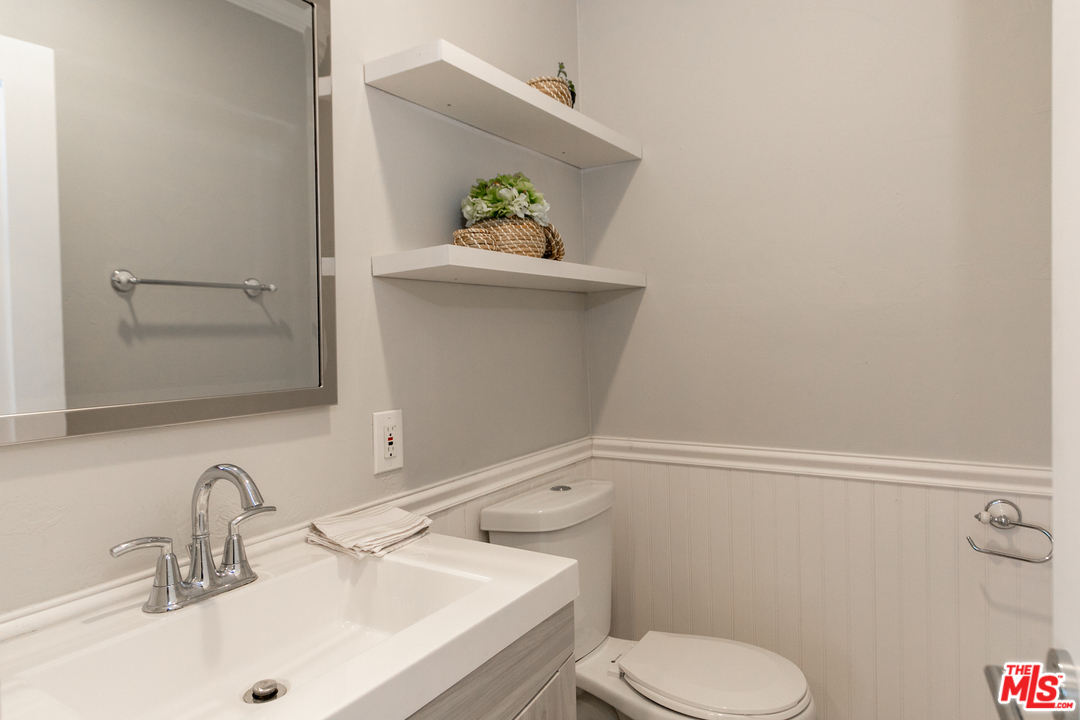 7520 Earldom Avenue Playa del Rey, CA 90293 - Photo 21 of 28 Gallery Image 21