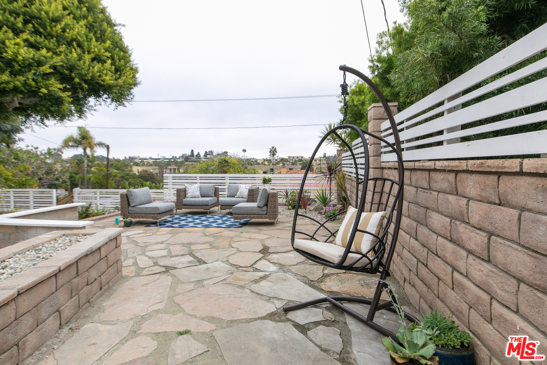 7520 Earldom Avenue Playa del Rey, CA 90293 - Photo 24 of 28 Gallery Image 24