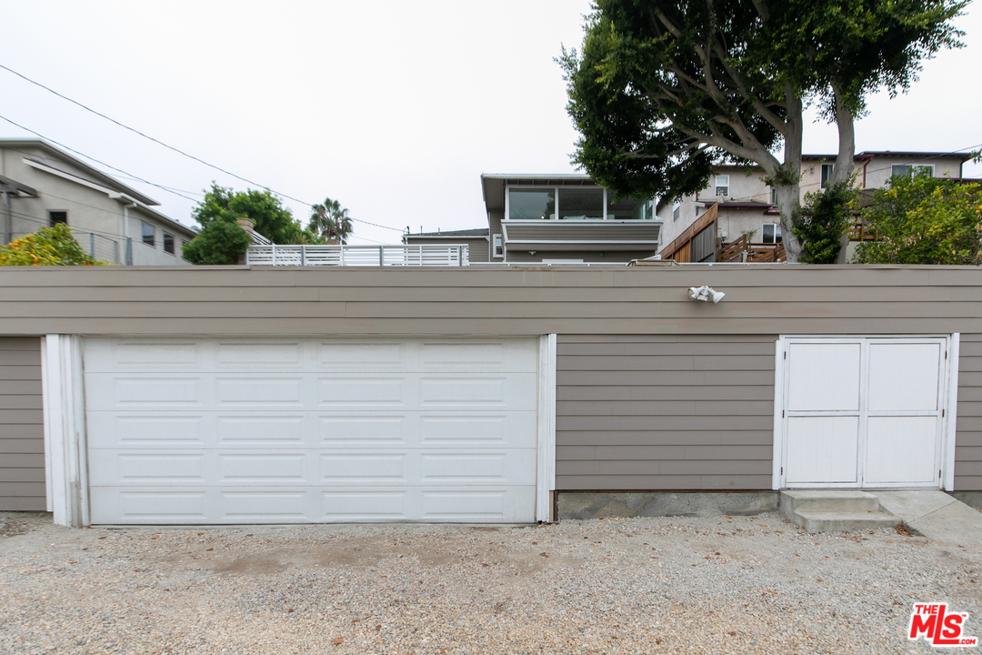 7520 Earldom Avenue Playa del Rey, CA 90293 - Photo 25 of 28 Gallery Image 25