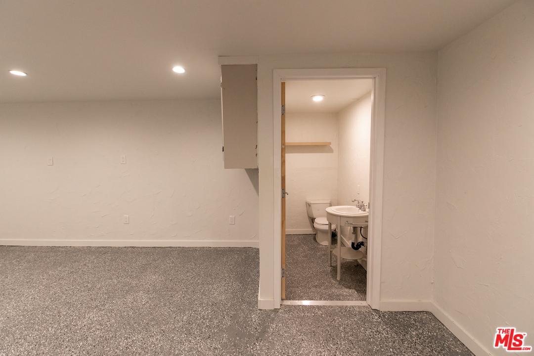 7520 Earldom Avenue Playa del Rey, CA 90293 - Photo 27 of 28 Gallery Image 27