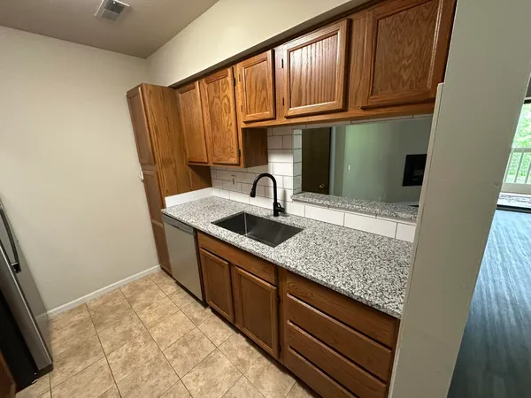 $219,900 | 3005 Fernwood Avenue, Unit 103, Ann Arbor, MI 48108