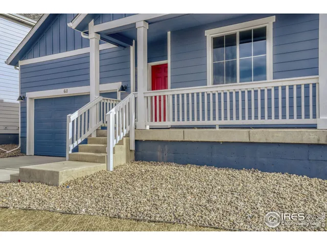 a view of entrance of the house