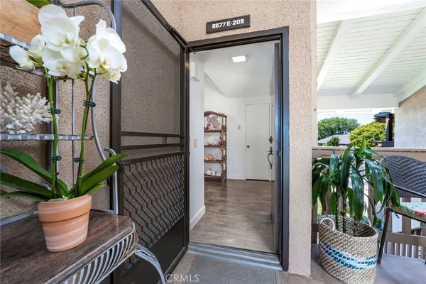 $589,900 | 8877 Lauderdale Court, Unit 209E, Huntington Beach, CA 92646
