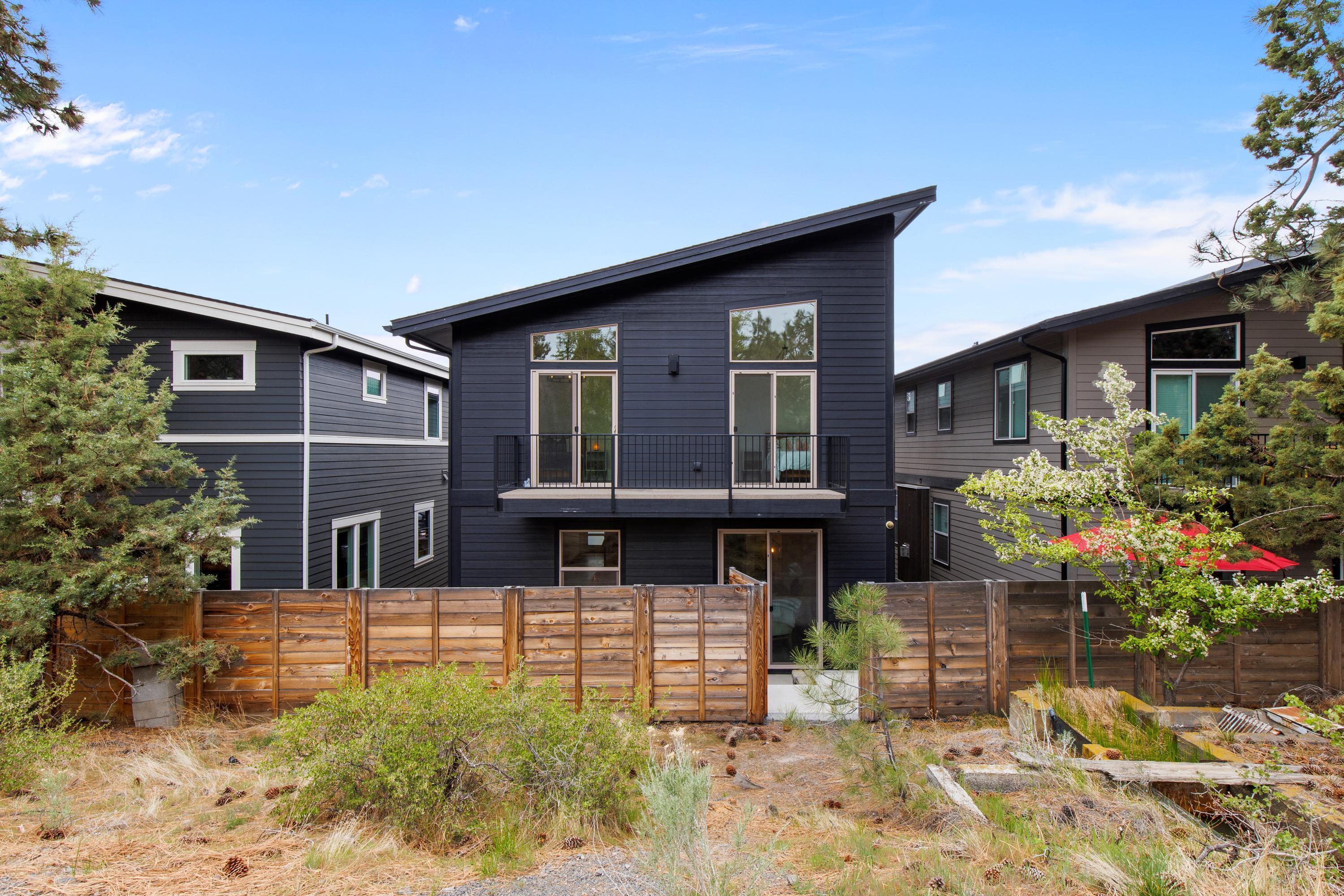 1333 Southwest Boardwalk Lane Bend, OR 97702 - Photo 44 of 46 Back