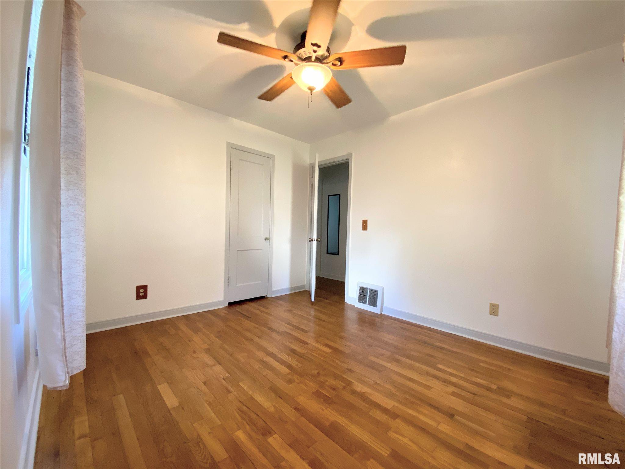 2012 East Buchanan Street Springfield, IL 62703 - Photo 15 of 41