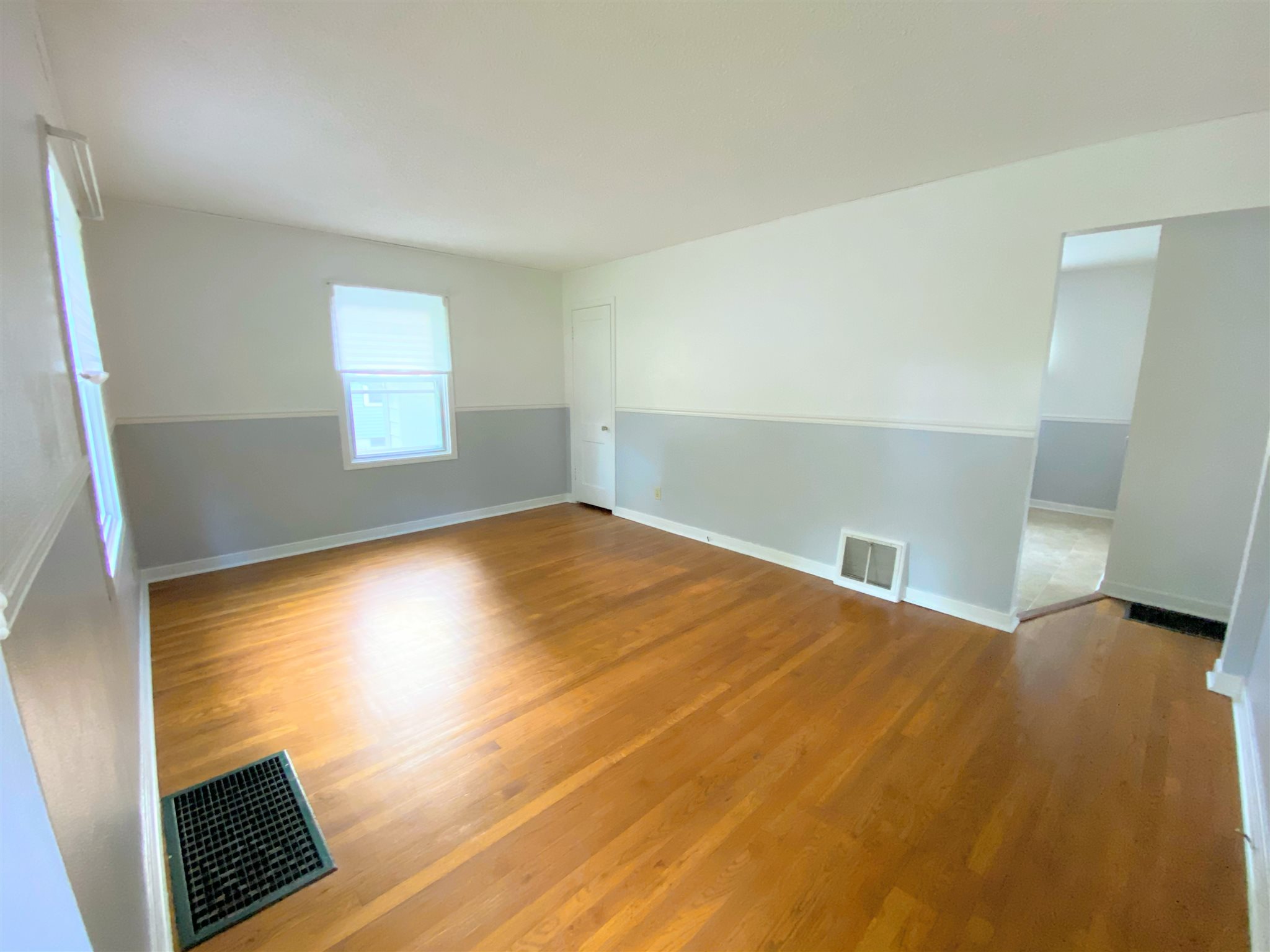2012 East Buchanan Street Springfield, IL 62703 - Photo 4 of 41