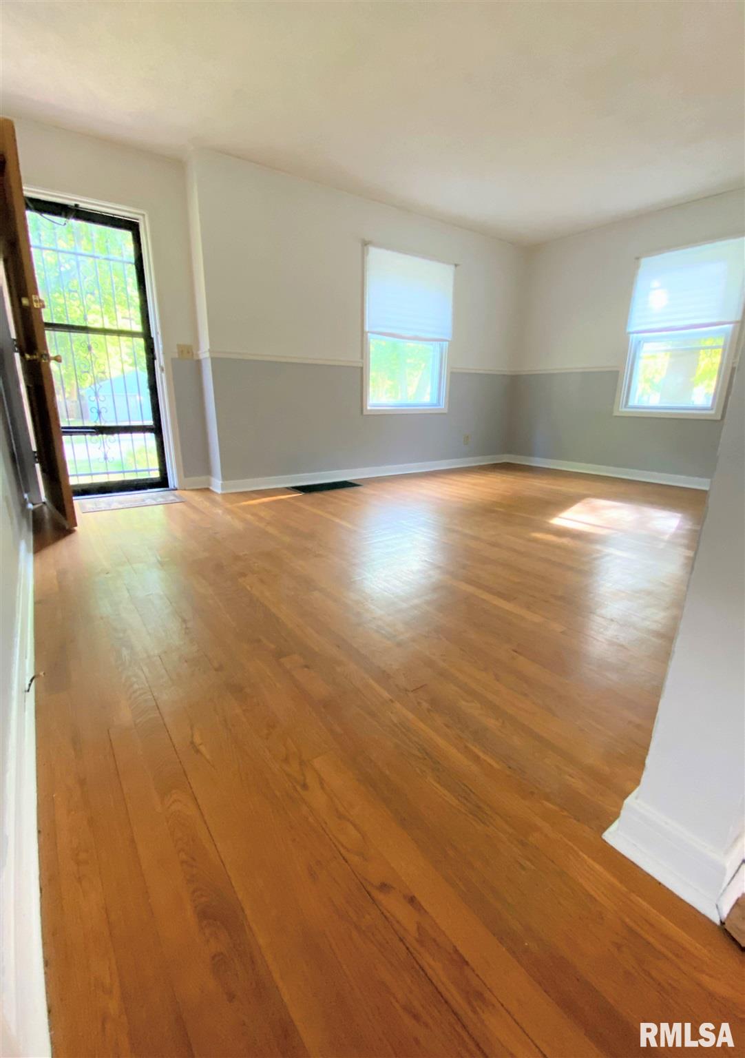2012 East Buchanan Street Springfield, IL 62703 - Photo 6 of 41