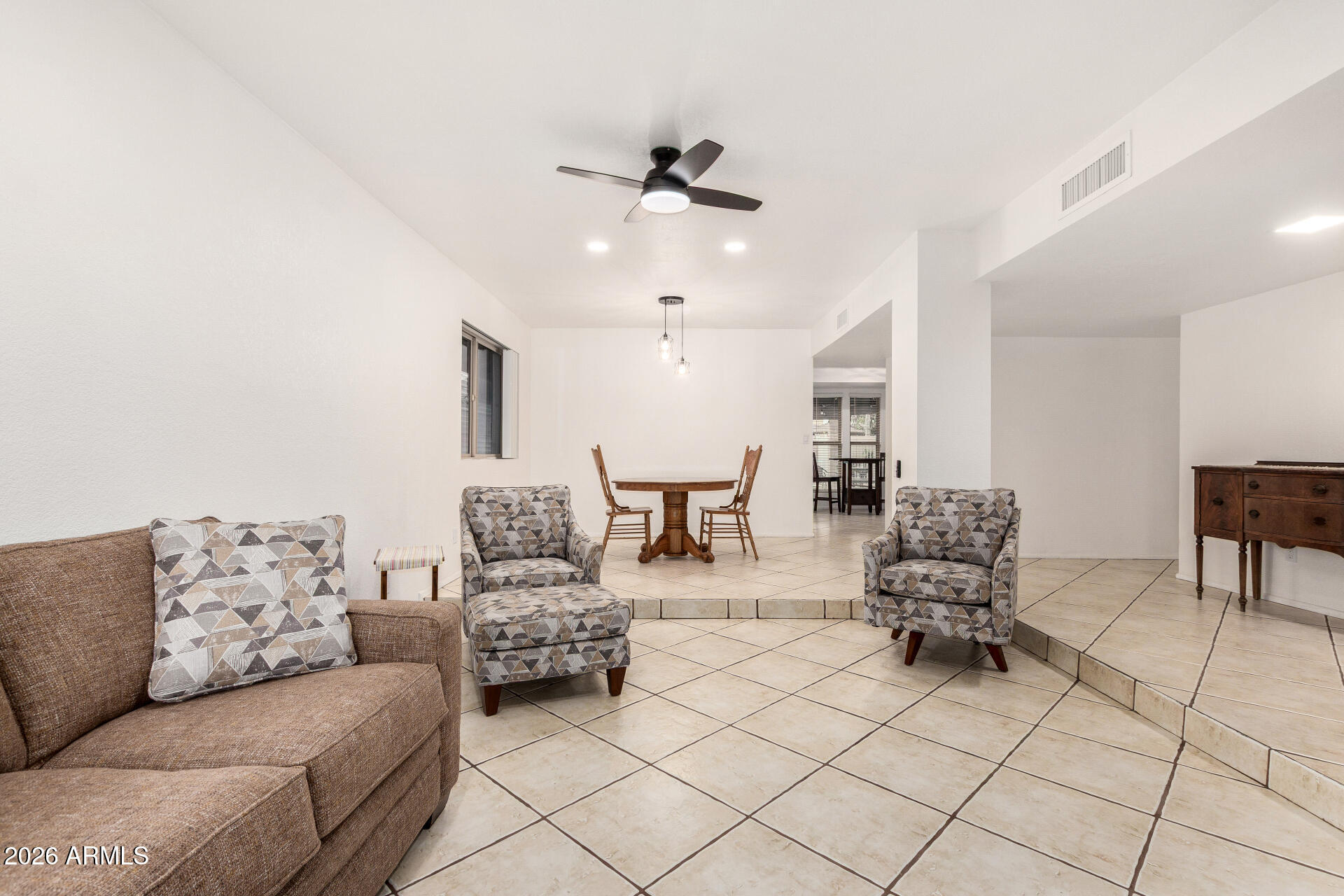 6409 West Riviera Drive Glendale, AZ 85304 - Photo 5 of 40 37 - Riviera