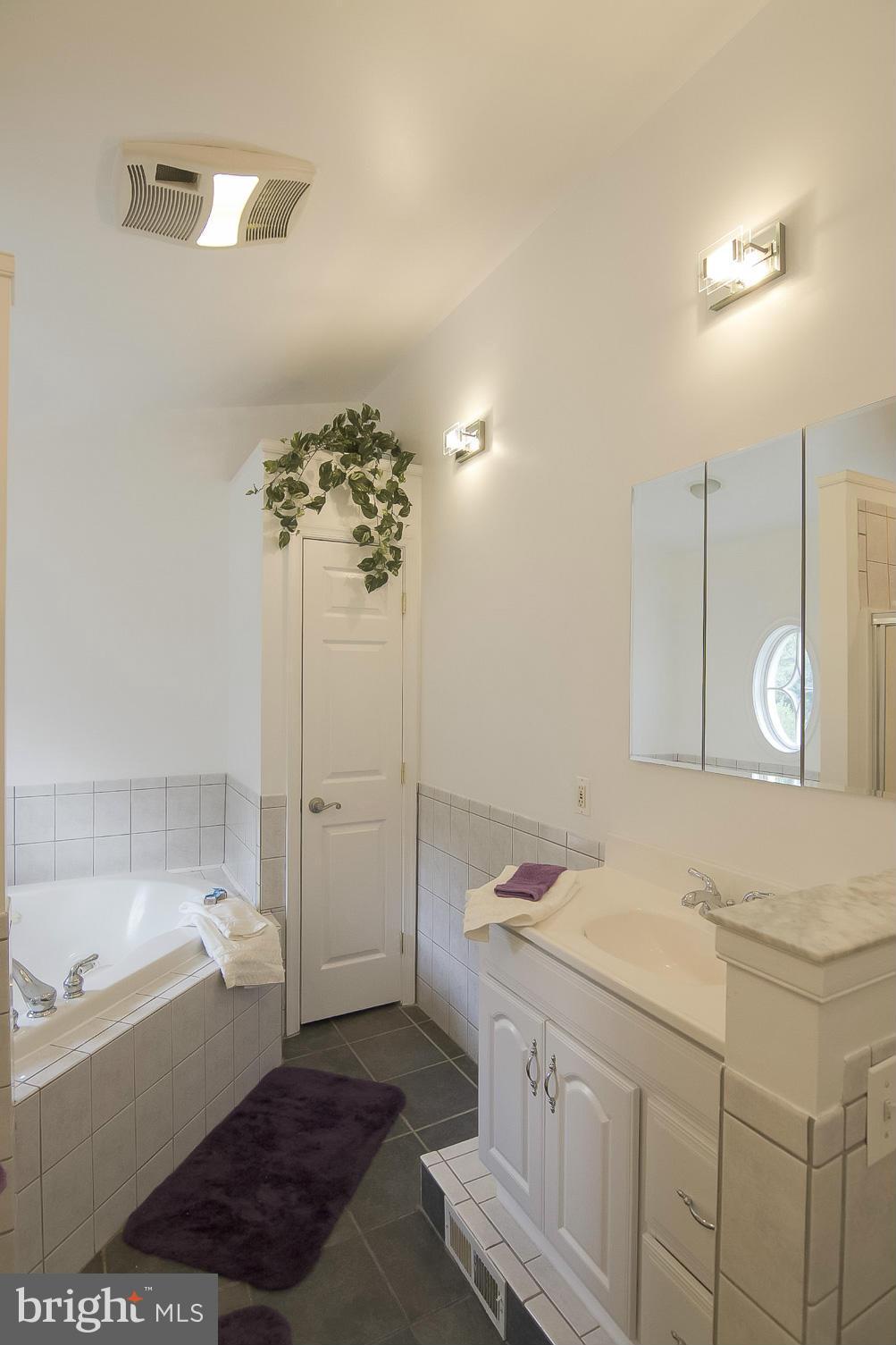 12213 Philadelphia Road Kingsville, MD 21087 - Photo 13 of 27 Bath