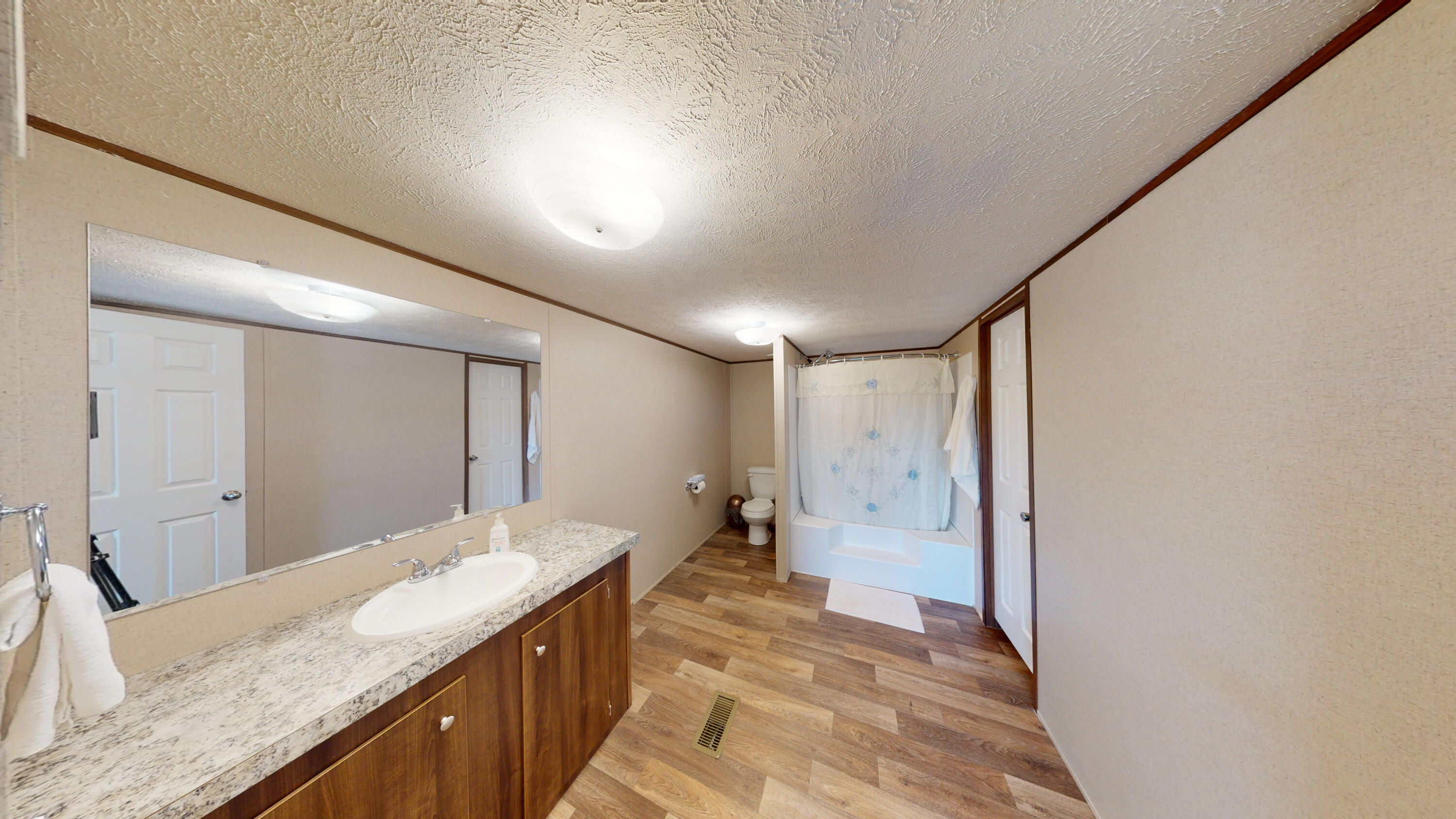 463 Henderson Road Evensville, TN 37332 - Photo 11 of 15 11-Master Bathroom