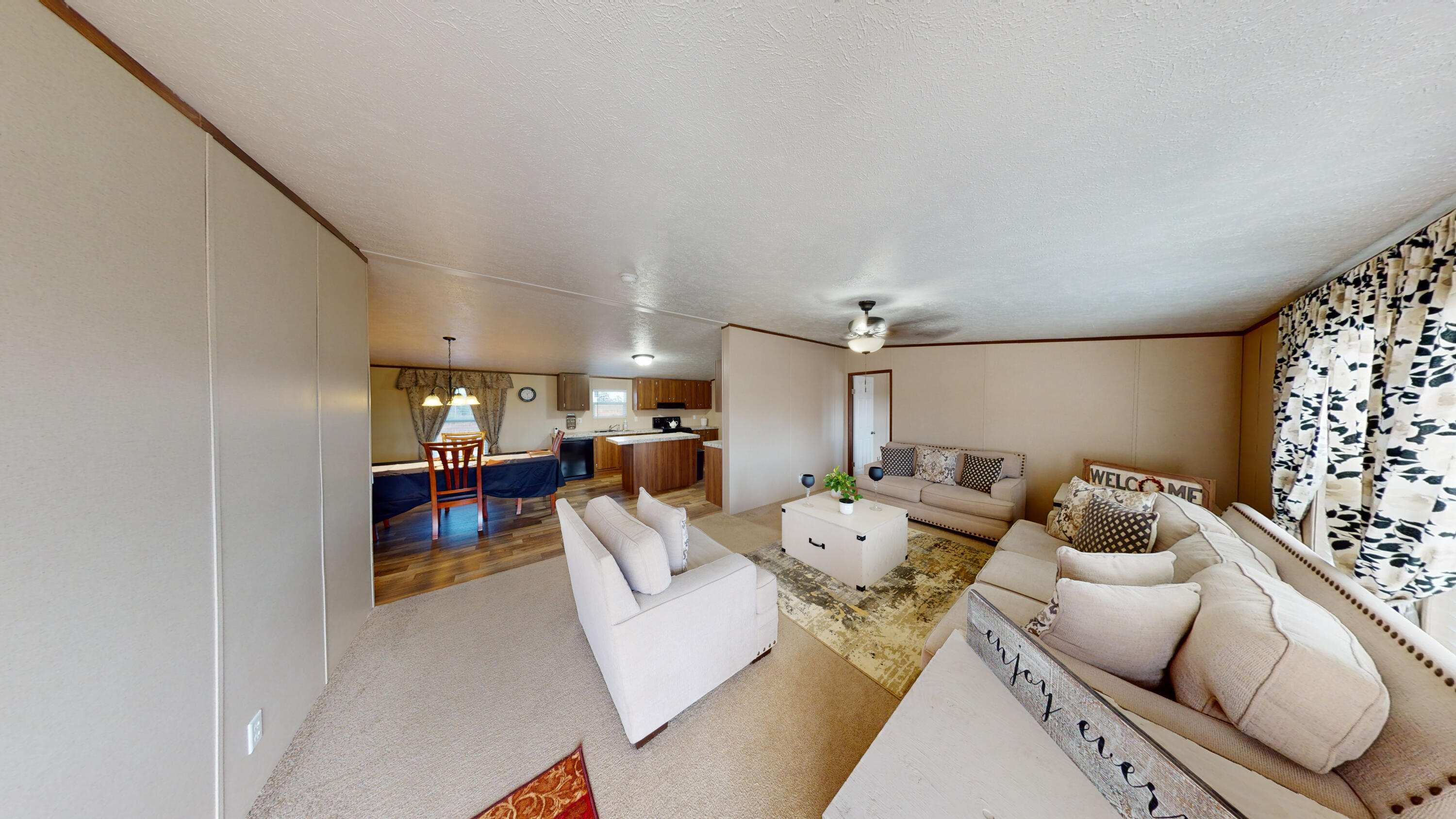 463 Henderson Road Evensville, TN 37332 - Photo 3 of 15 3-LIving Room 1.5