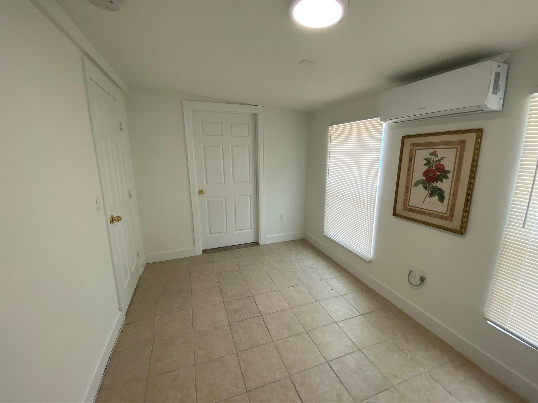 8341 Detroit Street Houston, TX 77017 - Photo 9 of 10