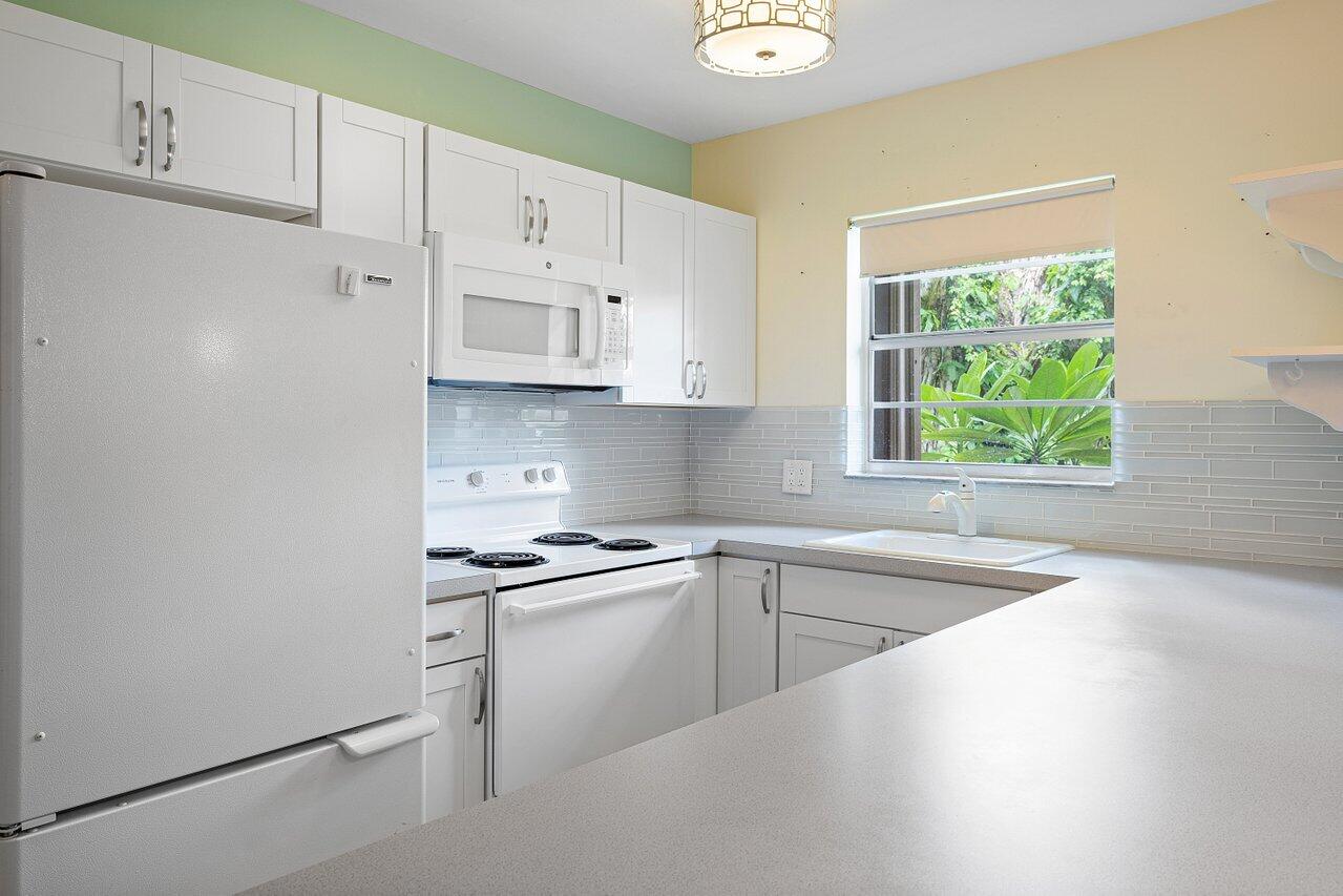 1024 Northwest 13th Street, Unit 151B Boca Raton, FL 33486 - Photo 6 of 37 011-1024Northwest13thStreet-BocaRaton-FL