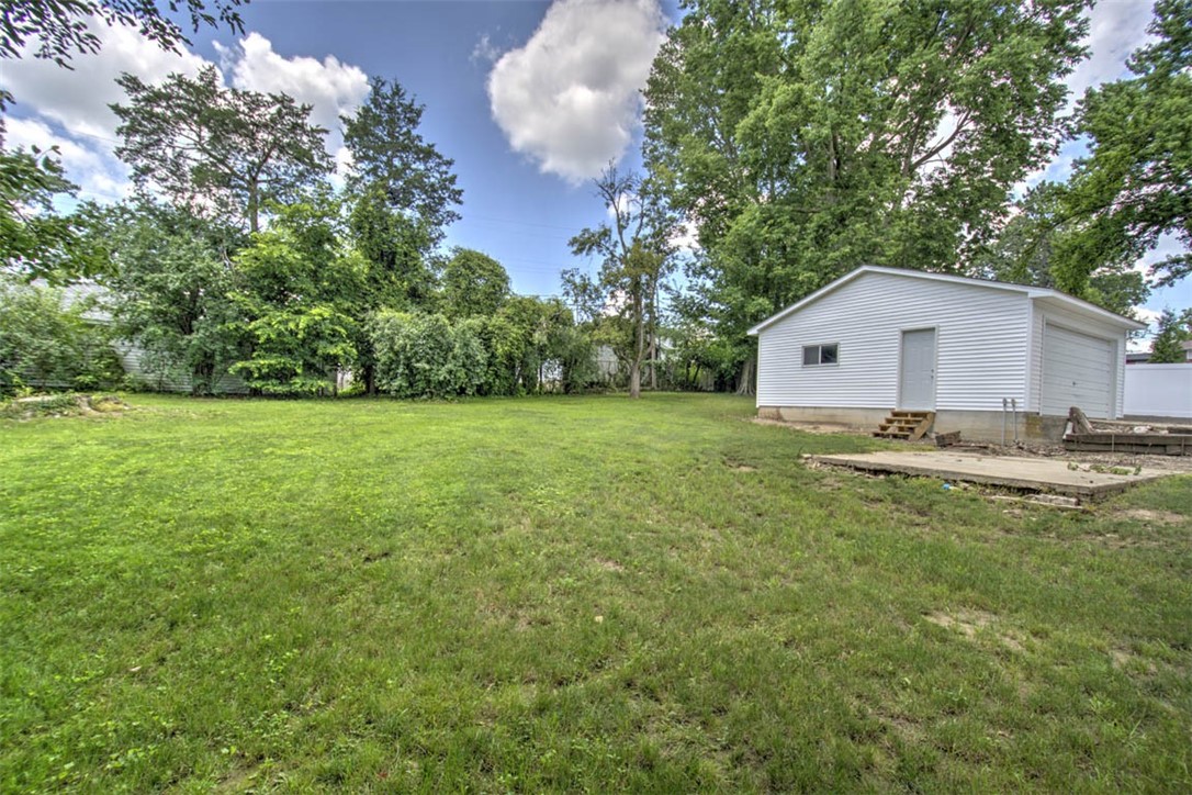 19 Montgomery Place Decatur, IL 62522 - Photo 38 of 40