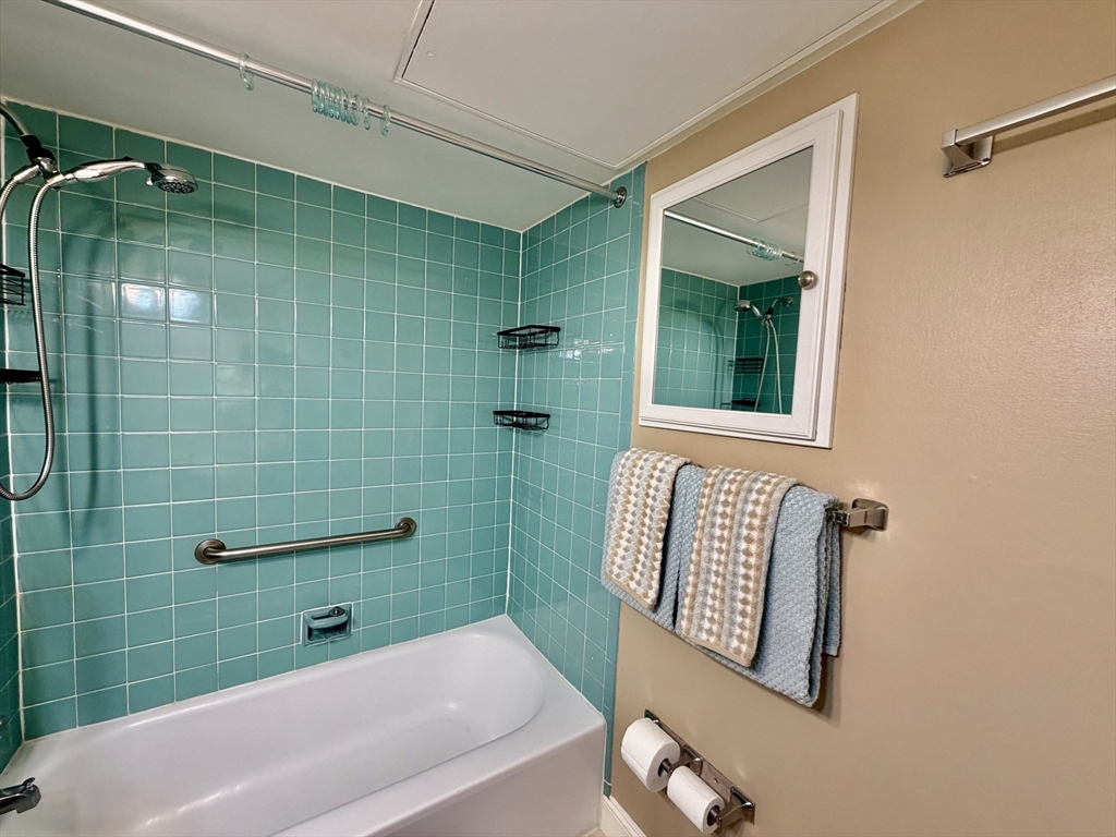 70 Southbridge Street, Unit 703 Worcester, MA 01608 - Photo 11 of 16