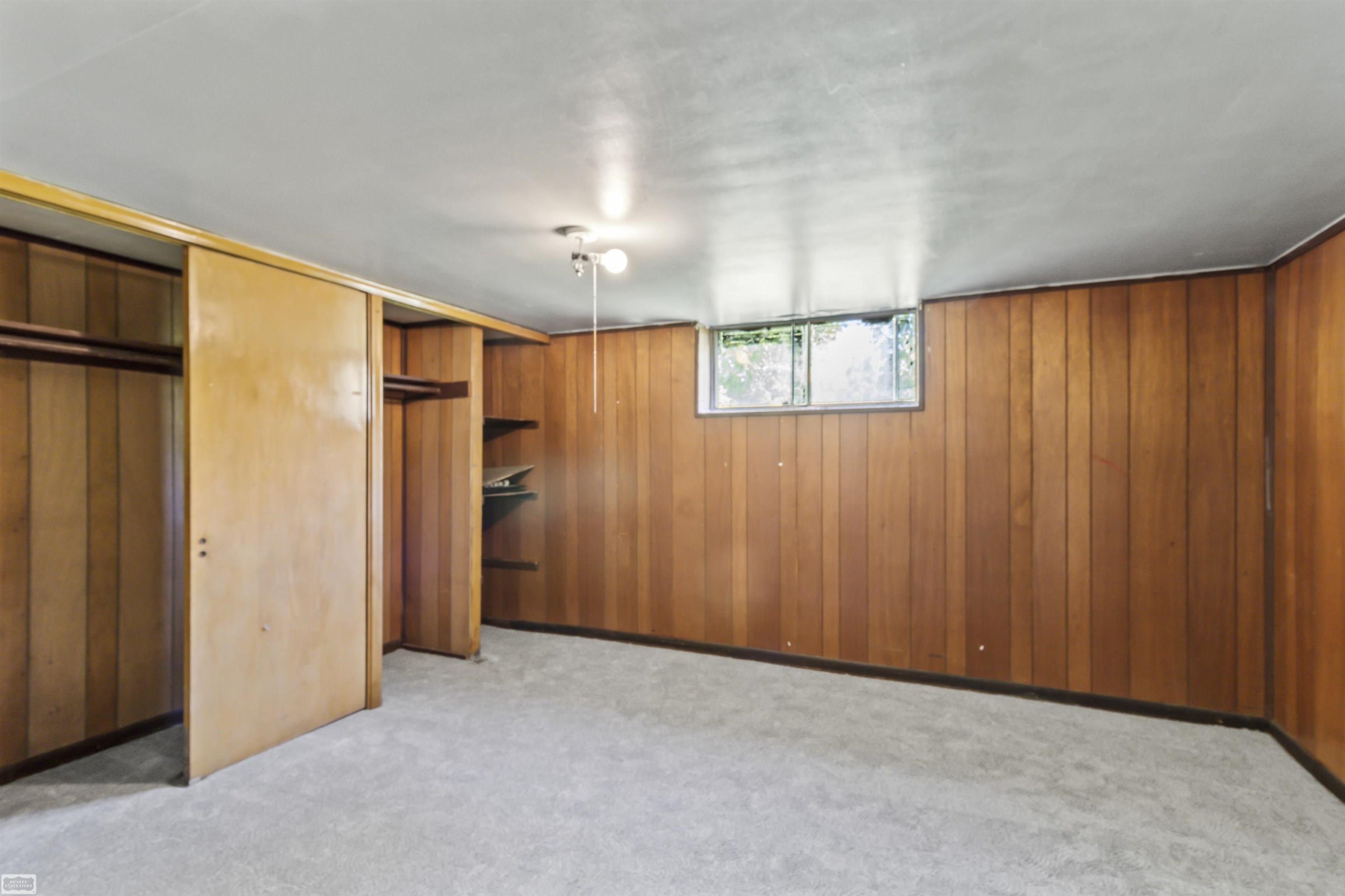42910 Utica Road Sterling Heights, MI 48314 - Photo 20 of 32 50176117-88974114-97E6-43E6-A823-E1E7DDF5DE6A.JPG