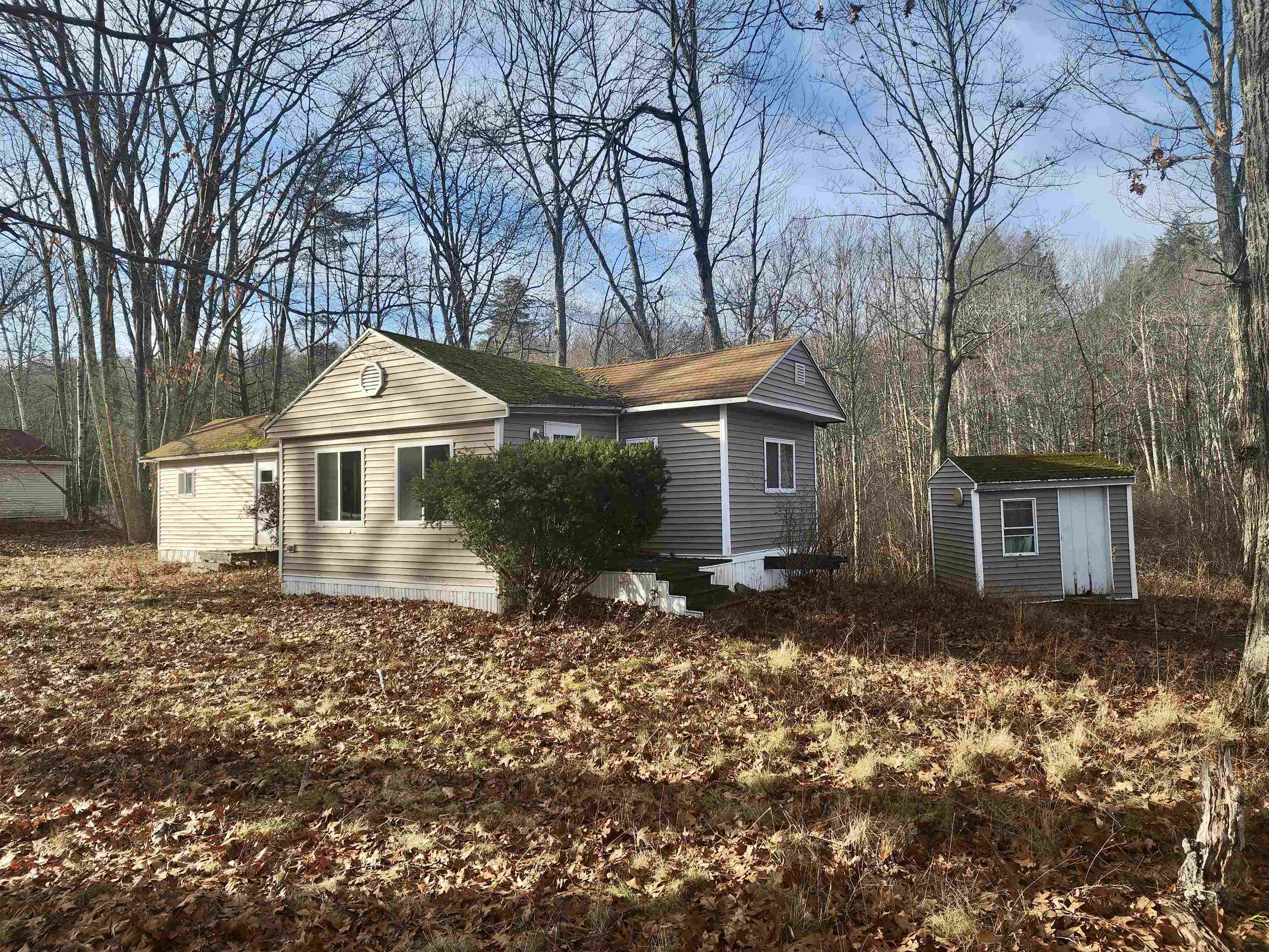 335 Raymond Road Chester, NH 03036 - Photo 2 of 7