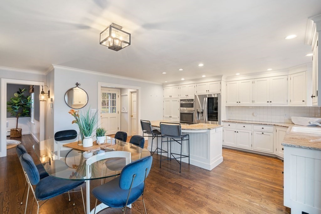 48 Arrowhead Road Weston, MA 02493 - Photo 3 of 24