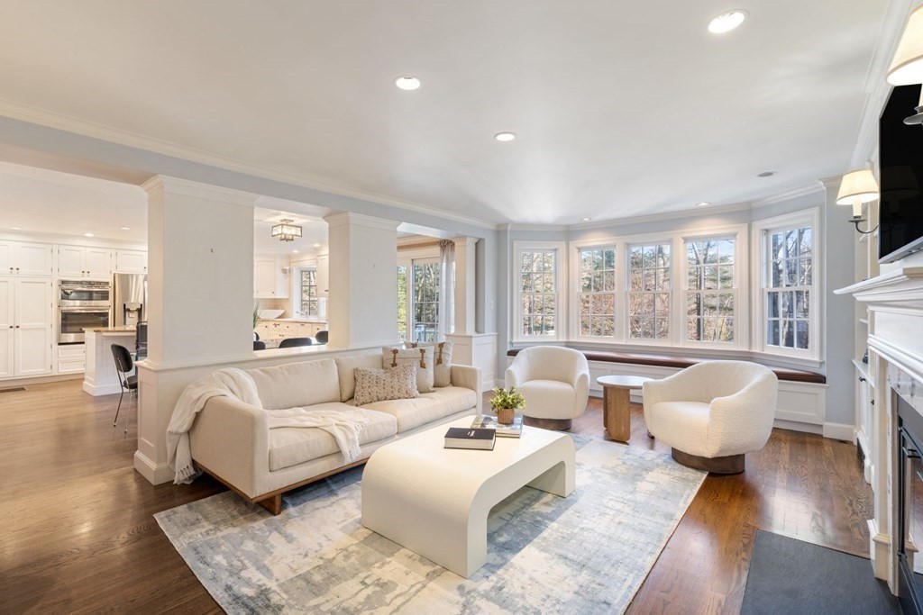 48 Arrowhead Road Weston, MA 02493 - Photo 6 of 24