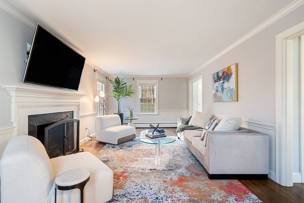 48 Arrowhead Road Weston, MA 02493 - Photo 10 of 24