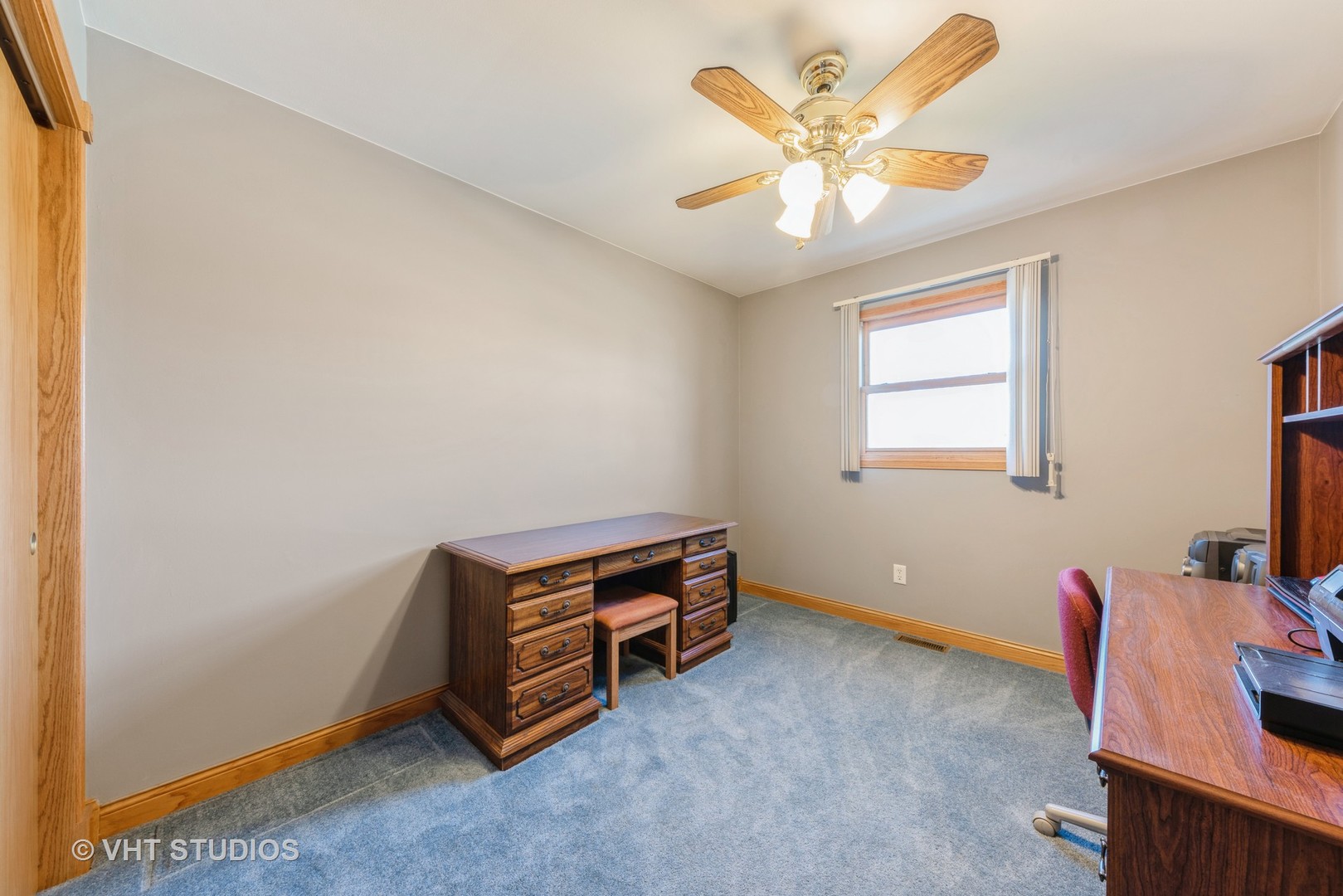 798 Amanda Road New Lenox, IL 60451 - Photo 12 of 20 a room with a dresser and a window