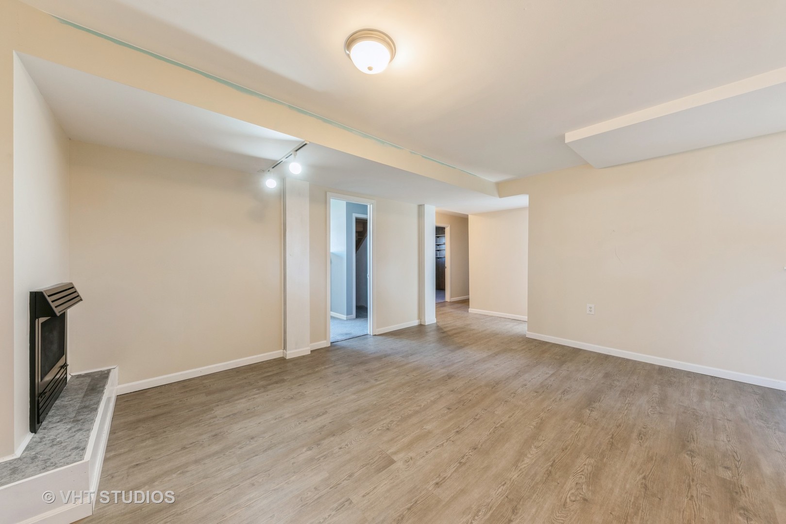 798 Amanda Road New Lenox, IL 60451 - Photo 13 of 20 a view of an empty room