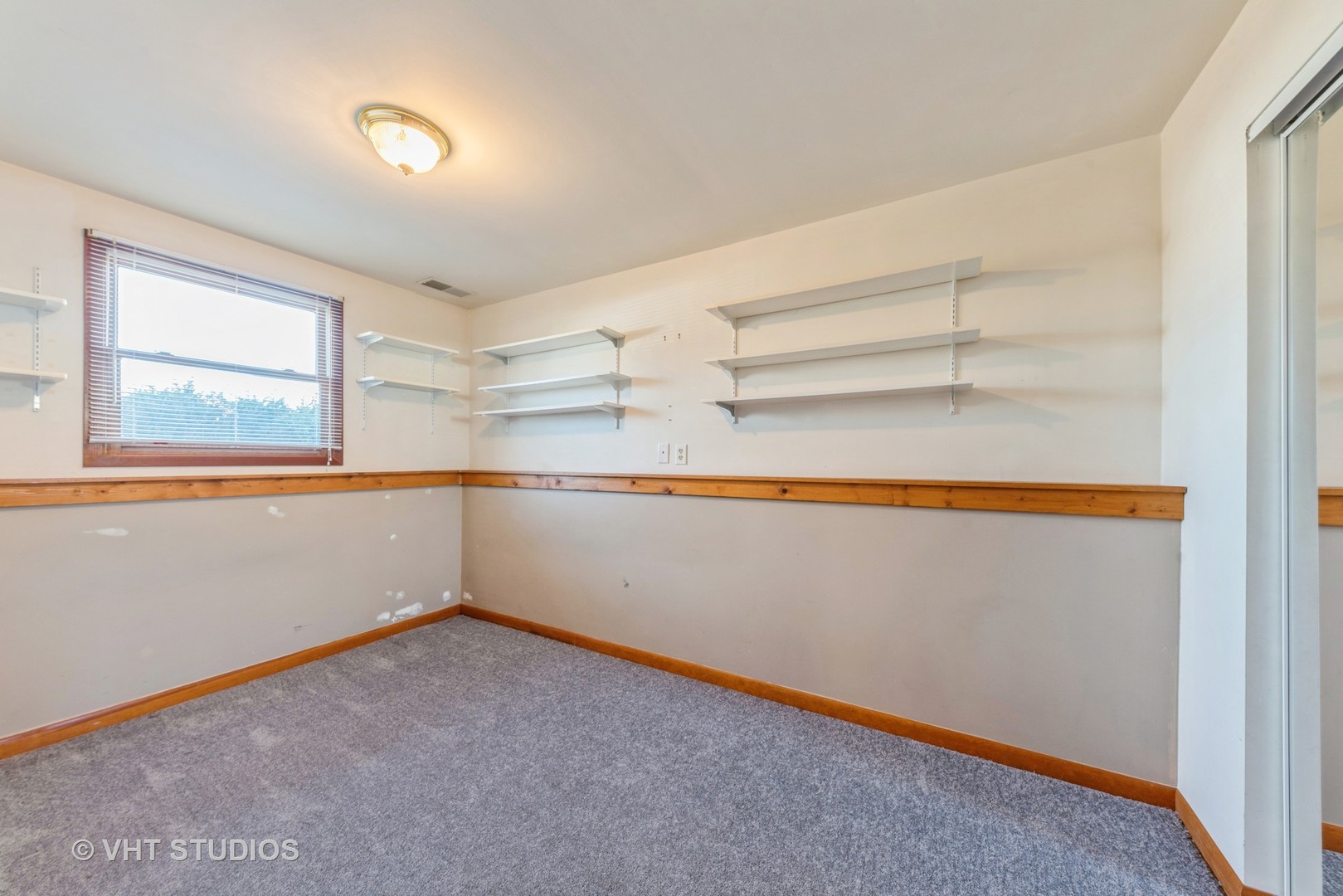 798 Amanda Road New Lenox, IL 60451 - Photo 16 of 20 an empty room with a window