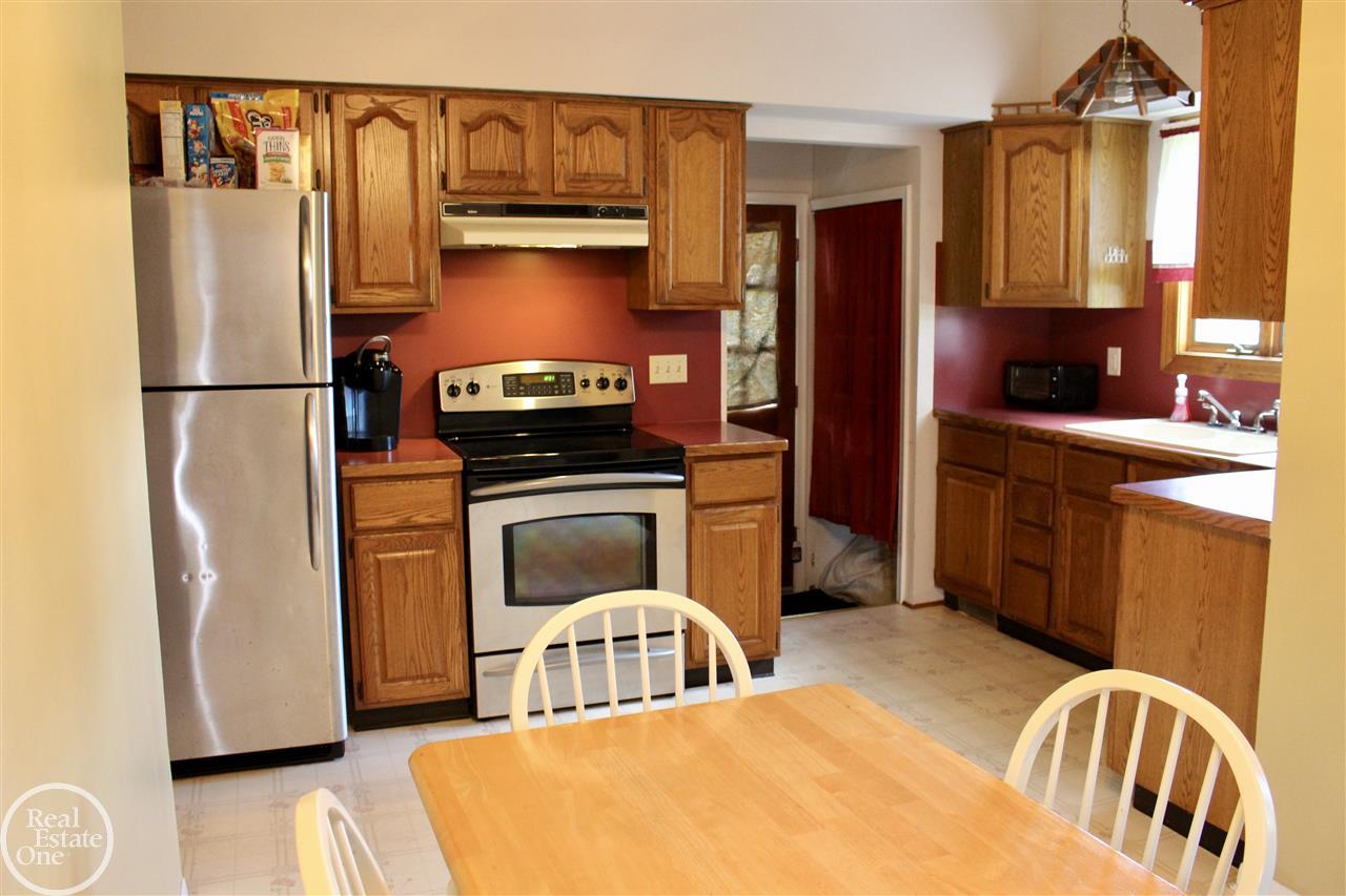 7582 Shea Road Fair Haven, MI 48023 - Photo 7 of 24