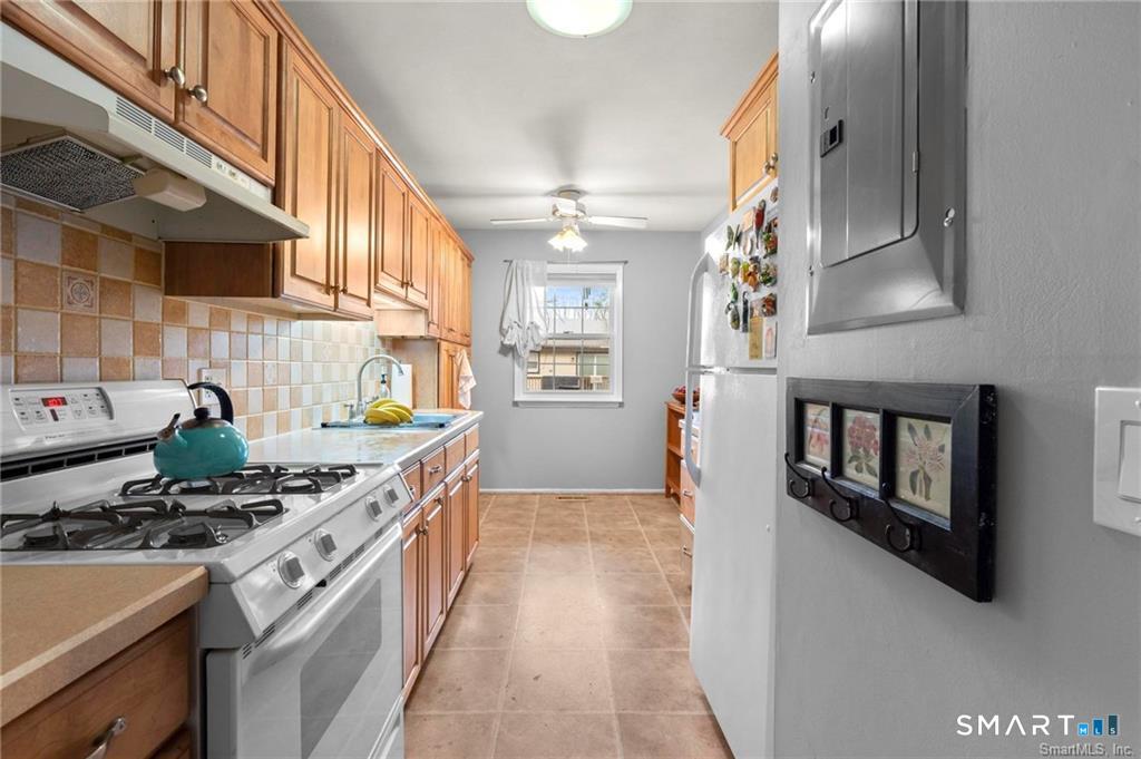 50 Greenhouse Road, Unit 26B Bridgeport, CT 06606 - Photo 6 of 15