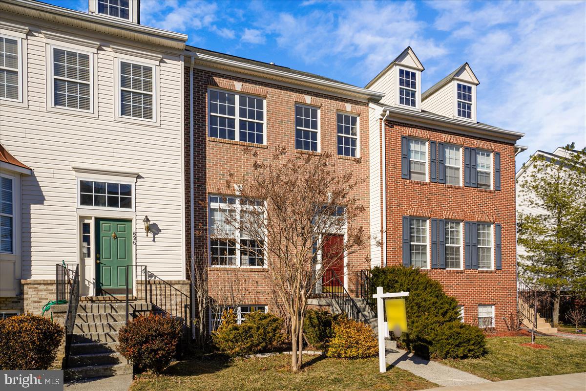 628 Springhouse Square Southeast Leesburg, VA 20175 - Photo 1 of 57 Gallery Image 1